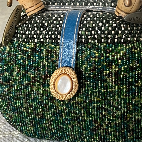 Handcrafted Mary Frances Beaded Handbag - Picture 3 of 6